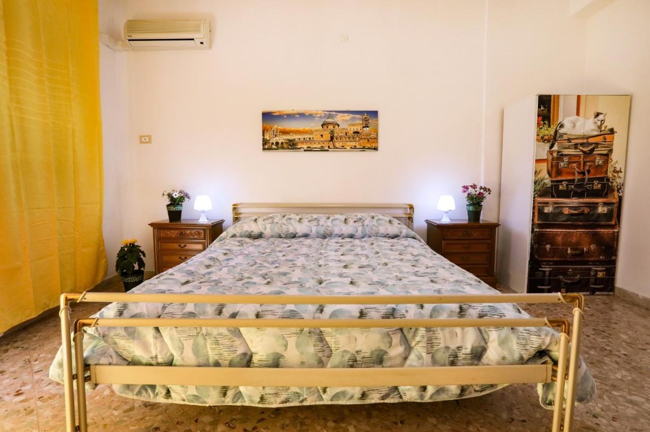 パレルモ A Casa Di Fra' Bed & Breakfast エクステリア 写真