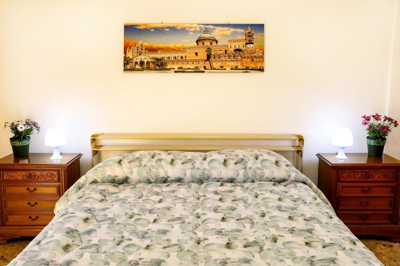 パレルモ A Casa Di Fra' Bed & Breakfast エクステリア 写真