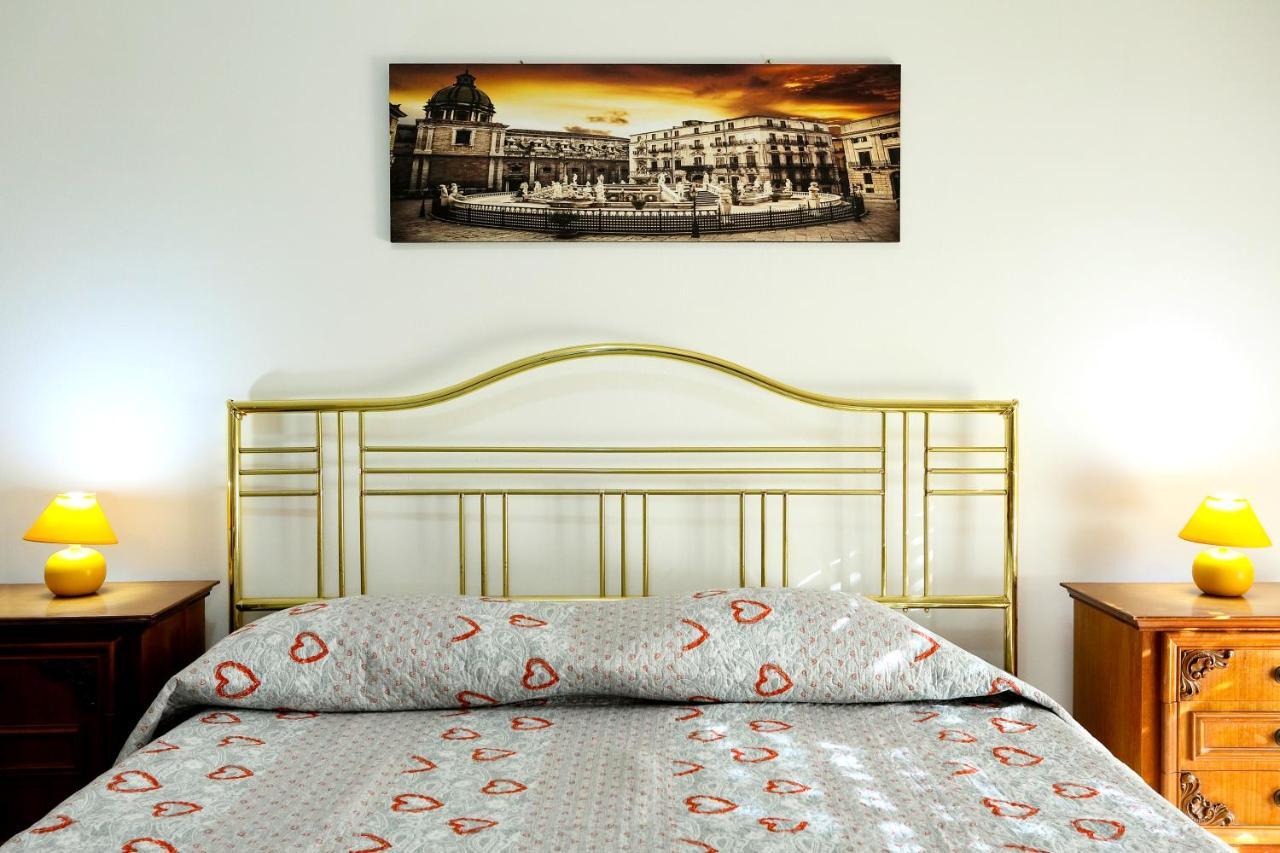 パレルモ A Casa Di Fra' Bed & Breakfast エクステリア 写真